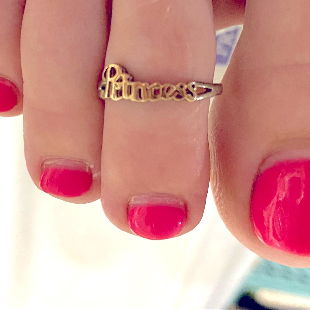 10k Gold Toe Ring